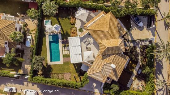 Villa de Lujo de 5 dormitorios y 6 baños en La Reserva de Los Monteros, Marbella - MALAGA