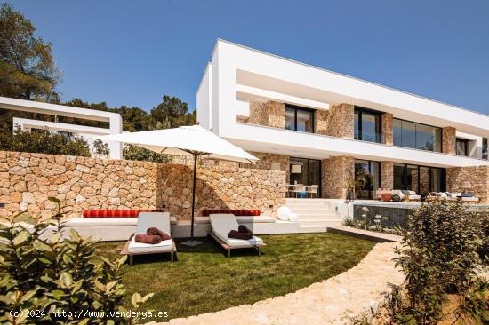 Villa de lujo de 5 dormitorios y 5 baños con vistas al golf. Roca Llisa, Ibiza - BALEARES