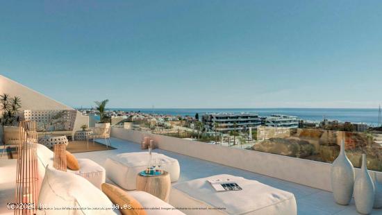 Ático de 2 dormitorios y 2 baños con vistas al Mar. El Higuerón, Fuengirola - MALAGA