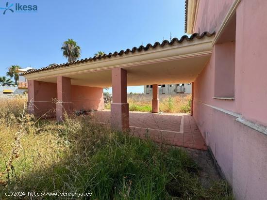 Venta de Villa Independiente en   La Cañada  - Espartinas (Sevilla) - SEVILLA