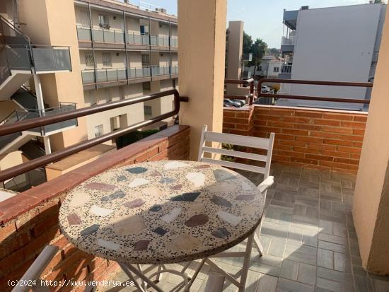 APARTAMENTO EN VENTA CON TERRAZA EN COMARRUGA - TARRAGONA