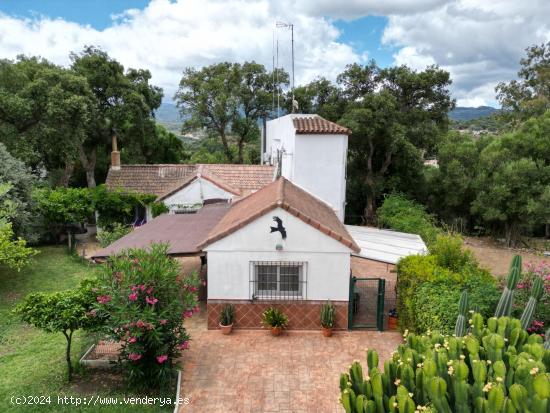 GRAN CASA EN LOS BARRIOS CERCA DEL CENTRO - CADIZ