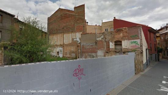 Terreno en venta en calle Santa Cruz, León - LEON