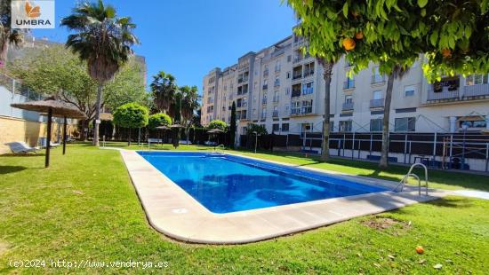 Piso de 2 habitaciones ll Cocina con lavandería ll Zona norte de Jerez ll Piscina ll Parking ll 80 