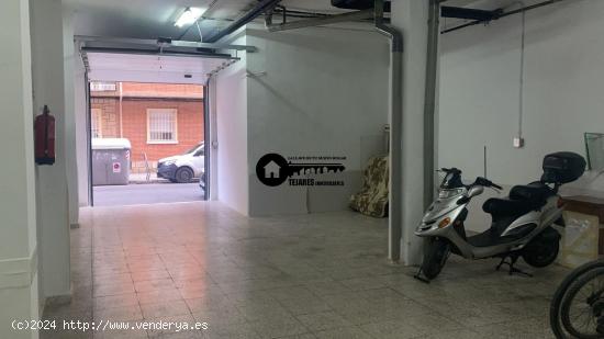  INMOBILIARIA TEJARES VENDE EXCELENTE LOCAL CON VADO -ZONA FRANCISCANOS - ALBACETE 