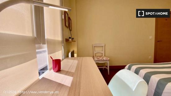 Se alquilan habitaciones en apartamento de 5 dormitorios en Bilbao - VIZCAYA