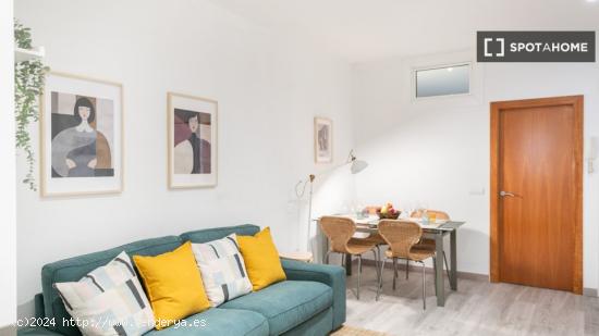 Apartamento amueblado moderno en el Born - BARCELONA