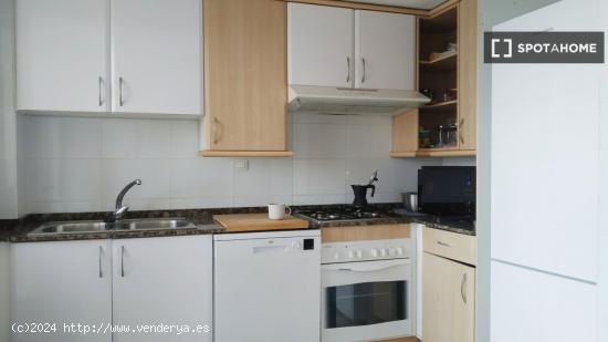 Habitación en piso compartido en valencia. - VALENCIA