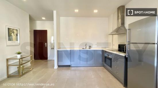 Apartamento entero de 1 dormitorio en València - VALENCIA