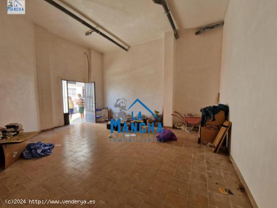 INMOBILIARIA LA MANCHA VENDE LOCAL COMERCIAL EN TOBARRA. - ALBACETE