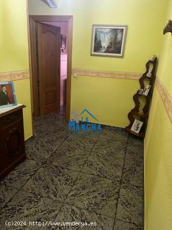 INMOBILIARIA LA MANCHA VENDE PISO EN BARRIO EL PILAR. - ALBACETE