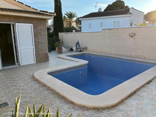 Chalet independiente en venta en los balcones 2 dormitorios 2 baños - ALICANTE