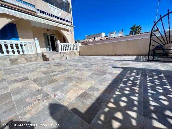  Bonito bungalow en venta en Orihuela costa 2 habitaciones 1 baño - ALICANTE 