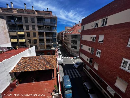 Vivienda en Las Piscinas Naturales a pocos metros del Paseo Torrevieja - ALICANTE