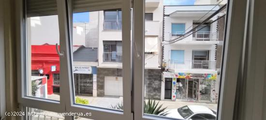 🏢 Venta de Piso en Calle Caballero de Rodas, Centro - Muelle Pesquero, Torrevieja 🌊 - ALICANTE