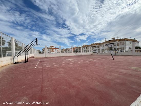 BONITO BUNGALOW SIN VECINOS Y LICENCIA TURISTICA - ALICANTE