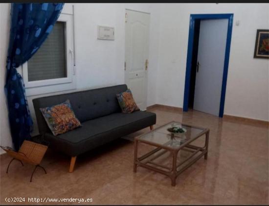 BONITA CASA ADOSADA EN ALMORADÍ: 4 HAB, 2 BAÑOS - ALICANTE