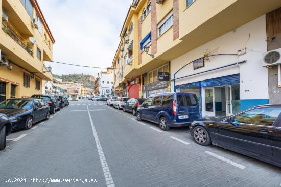 ¡SE VENDE LOCAL EN CENES DE LA VEGA GRANADA - GRANADA