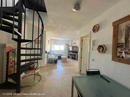 ÁTICO DUPLEX EN LAS CAÑADAS, 3 dormitorios, 2 baños - TERRAZAS - 2 PLAZAS DE GARAJE - MALAGA