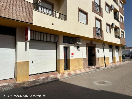 ALQUILER LOCAL COMERCIAL EN HUETOR TAJAR - GRANADA