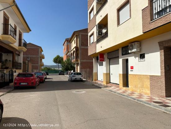 ALQUILER LOCAL COMERCIAL EN HUETOR TAJAR - GRANADA