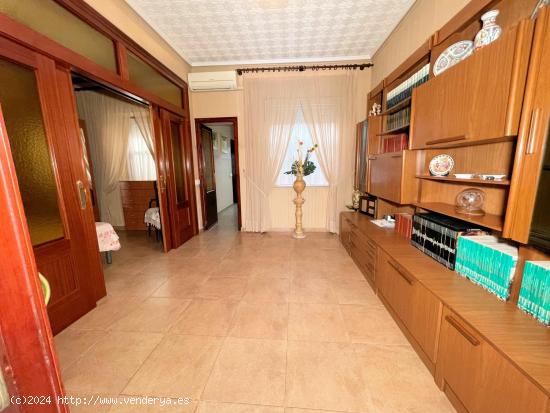 Venta de vivienda céntrica con 5 dormitorios - ALICANTE