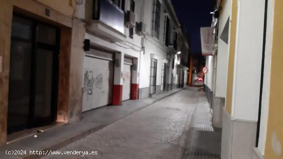 PLAZA DE GARAJE  Y TRASTERO EN EL CENTRO !! - CADIZ