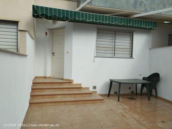 SE VENDE MARAVILLOSO CHALET ADOSADO EN LAS HIGUERICAS TORRE DE LA HORADADA - ALICANTE