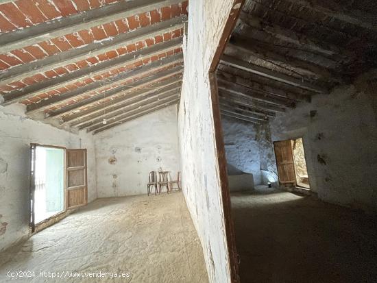 Casa de pueblo en venta en Benisano con valor religioso - VALENCIA