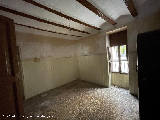 Casa de pueblo en venta en Benisano con valor religioso - VALENCIA