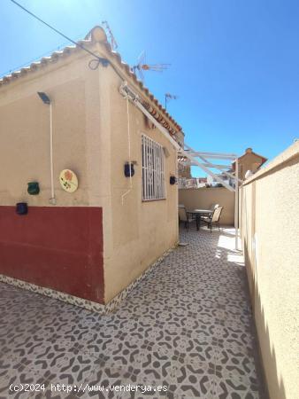 Bungalow en Torrevieja, zona Doña Inés - Oportunidad a Reformar - ALICANTE