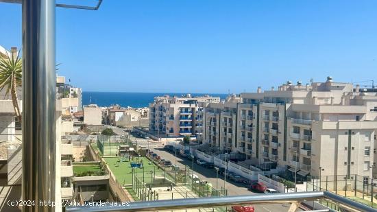 Espectacular ático con amplia terraza de 47 m2, en urbanización con piscina, en La Loma, Águilas 