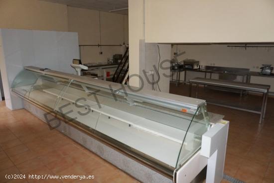 LOCAL COMERCIAL EN VENTA EN PLAZA DE LA ZUMAQUERA - ALAVA