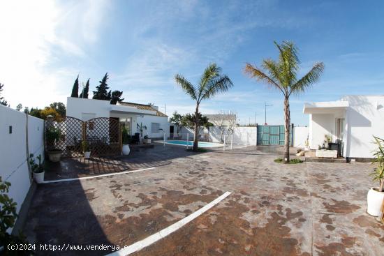 Coqueto apartamento con piscina compartida - CADIZ