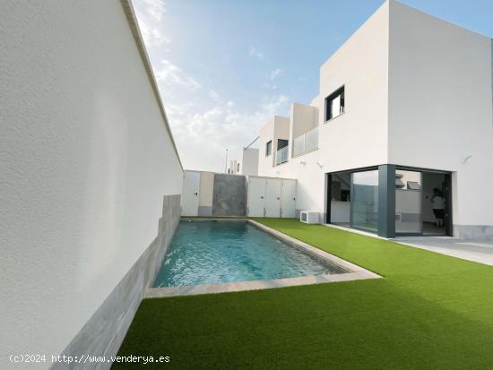 Villa en Mutxamell con diseño moderno y una ubicación excepcional - ALICANTE