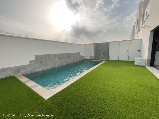 Villa en Mutxamell con diseño moderno y una ubicación excepcional - ALICANTE