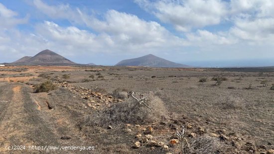 SE VENDE Zona con bonitas vistas. - Teguise