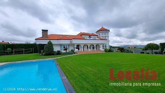 Extraordinario chalet con piscina en Suances, Cantabria