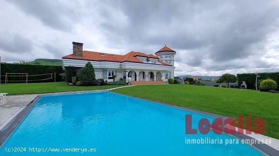 Extraordinario chalet con piscina en Suances, Cantabria