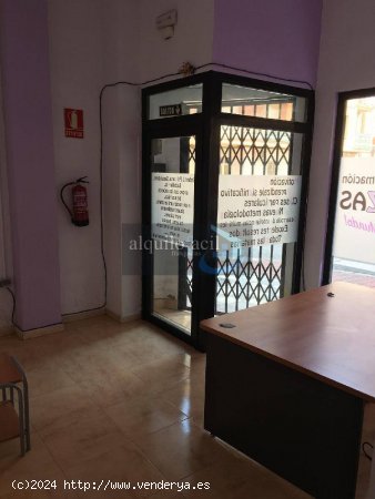 Se alquila local zona pilar por 500€