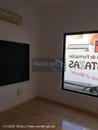 Se alquila local zona pilar por 500€