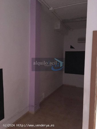 Se alquila local zona pilar por 500€