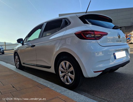 Renault Clio 4 BUSINESS BLUE 1.5 DCI 85CV.  MUY BUEN ESTADO - Mollet