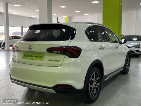 Fiat Tipo Cross 1.0 74kW (100CV) de 2022 con 51.000 Km por 16.300 EUR. en Malaga