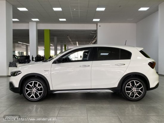 Fiat Tipo Cross 1.0 74kW (100CV) de 2022 con 51.000 Km por 16.300 EUR. en Malaga