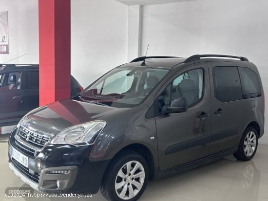 Peugeot Partner TEPEE OUTDORR 1200 PURETECH 110 CV de 2017 con 104.537 Km por 12.500 EUR. en Tenerif