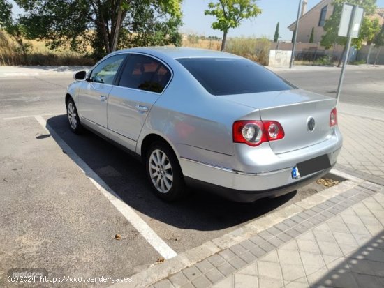 Volkswagen Passat 2.0TDI 6V de 2007 con 487.500 Km por 3.999 EUR. en Madrid