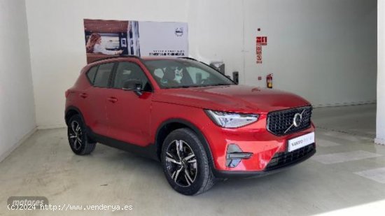 Volvo XC40 XC40 Plus, B3 mild hybrid, Gasolina, Dark de 2023 con 38.452 Km por 36.900 EUR. en Cadiz