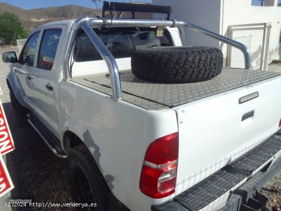 Toyota Hilux HILUX 2.5 D4D 144 CV DOBLE CABINA. de 2014 con 340.000 Km por 18.000 EUR. en Murcia