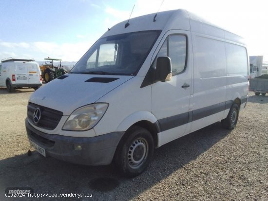  Mercedes Sprinter 313 CDI FURGON (MOTOR AVERIADO). de 2011 con 475.000 Km por 5.500 EUR. en Murcia 